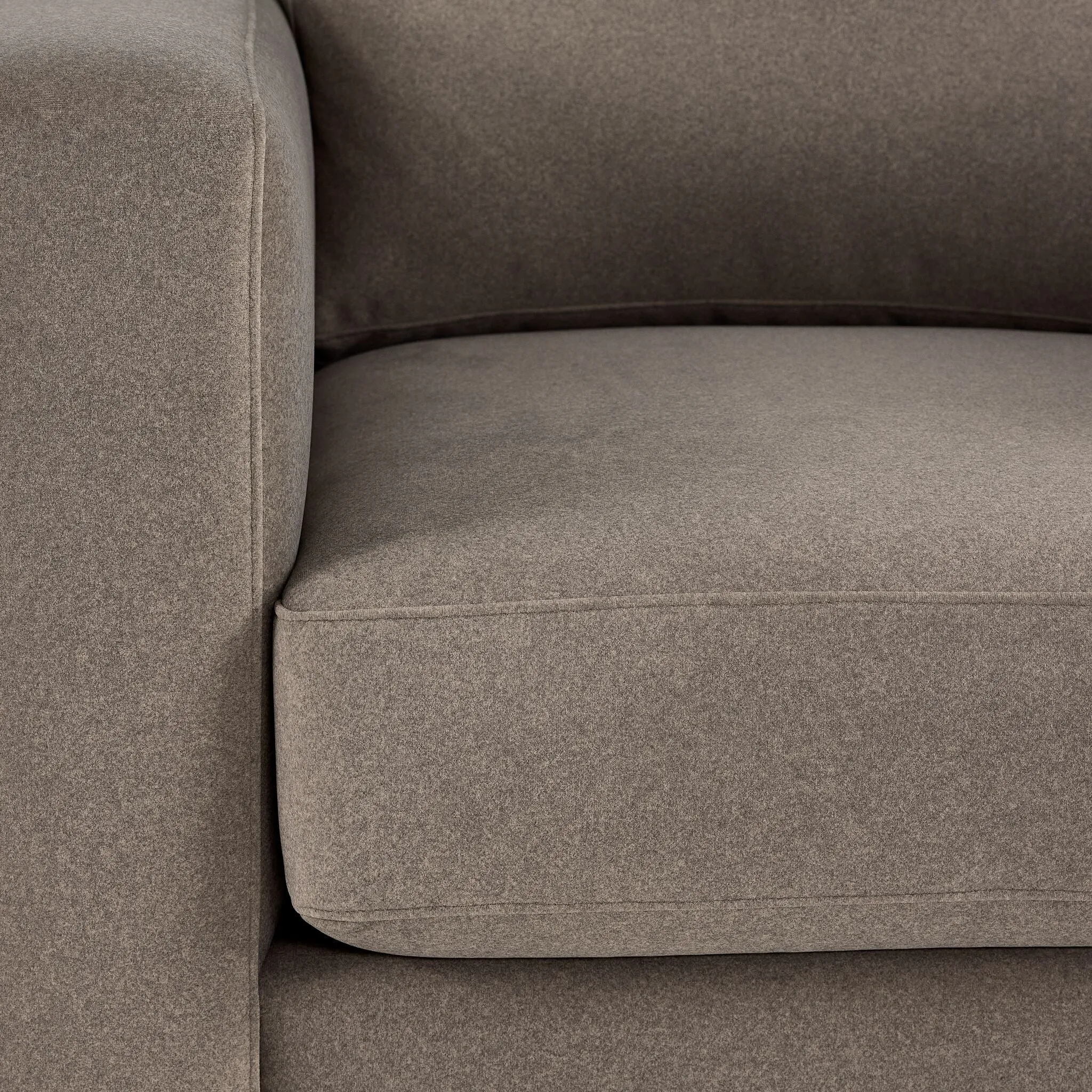 Caleb Loveseat - Arlo Brown