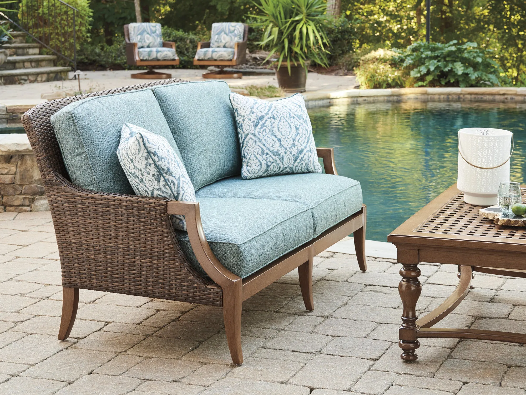 Harbor Isle Love seat