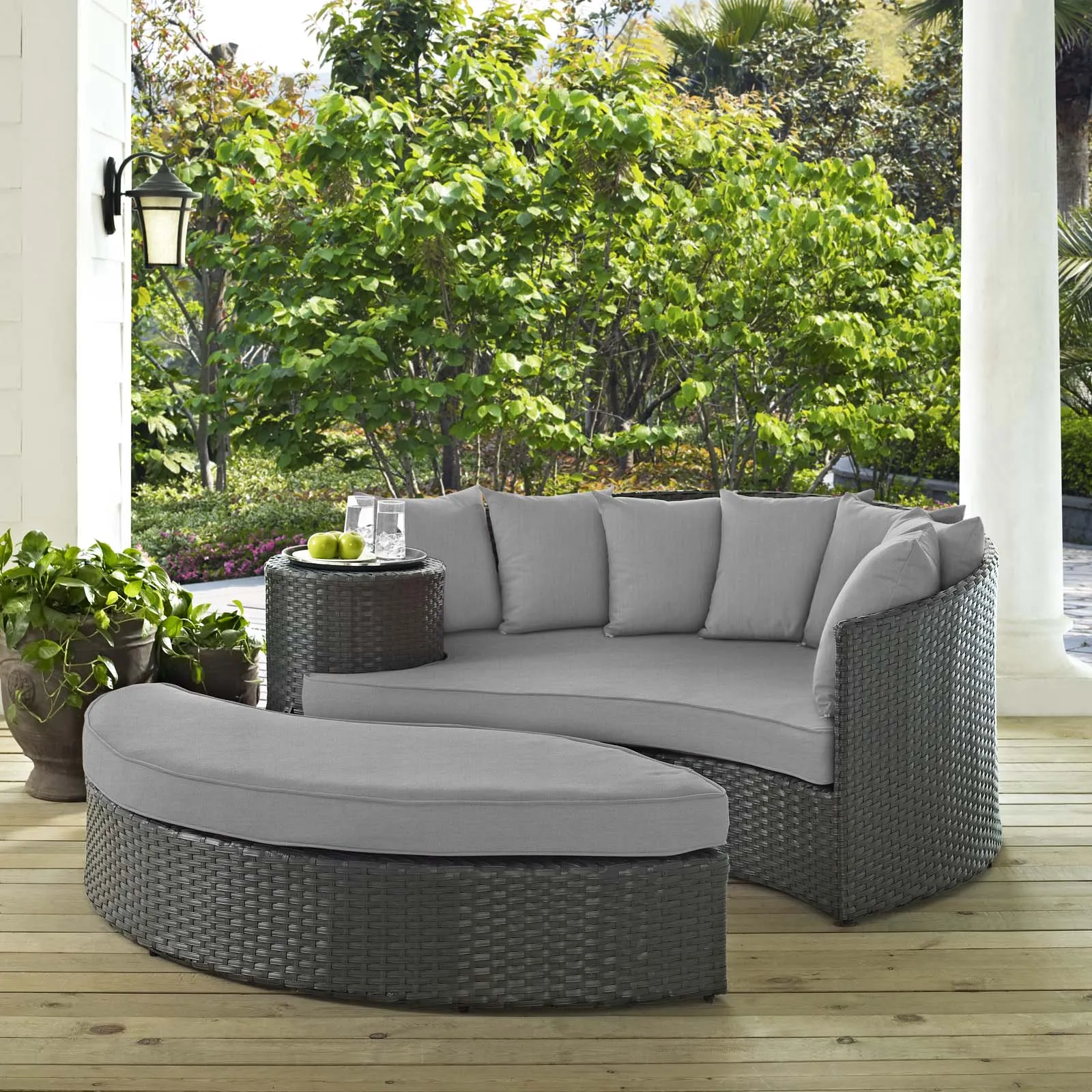 Sojourn Outdoor Patio Sunbrella® Daybed by Modway
