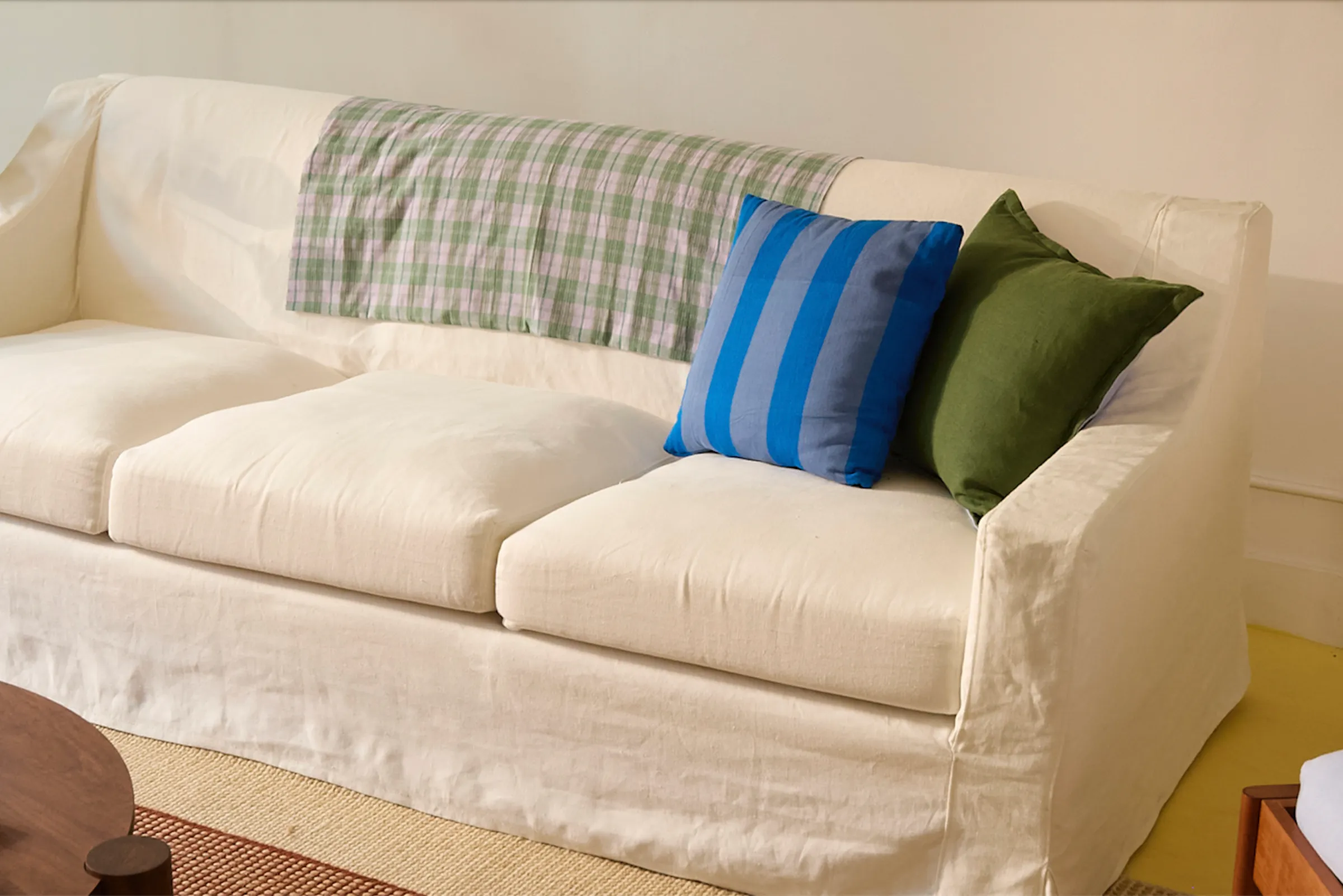 The Evergreen Sofa in Hemp