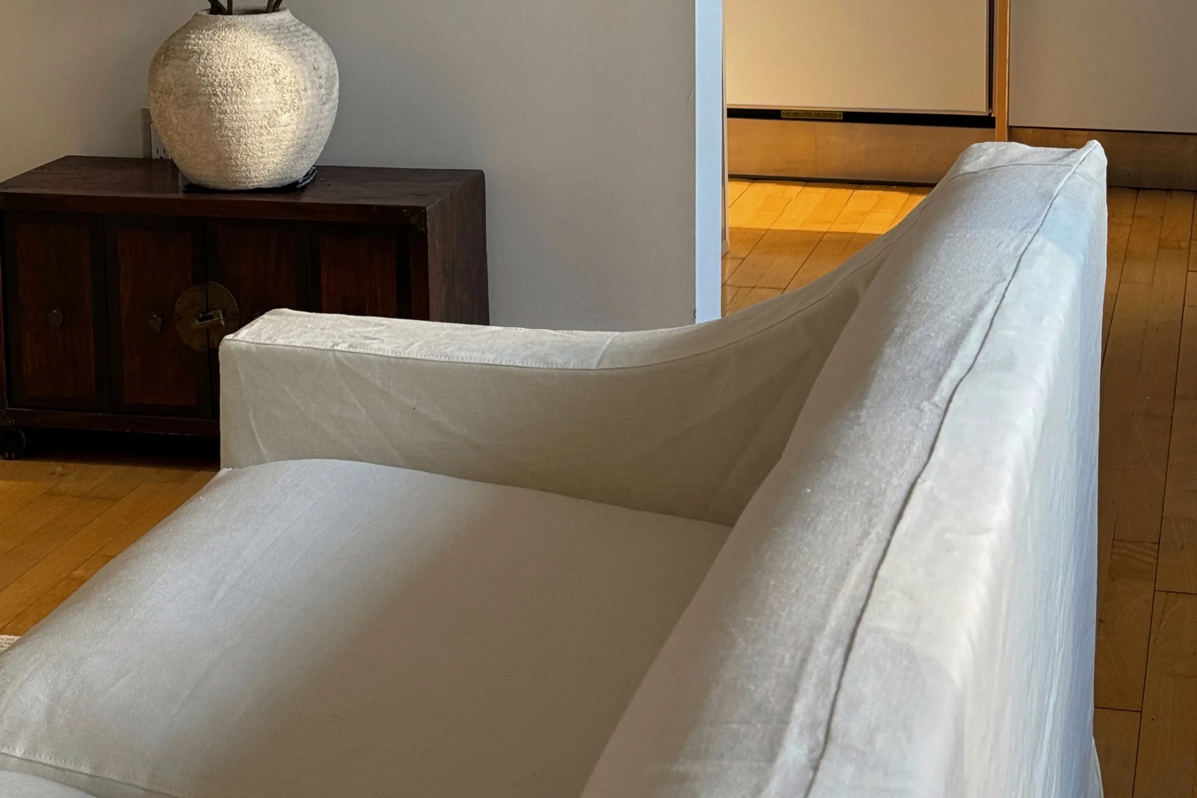 The Evergreen Sofa in Hemp